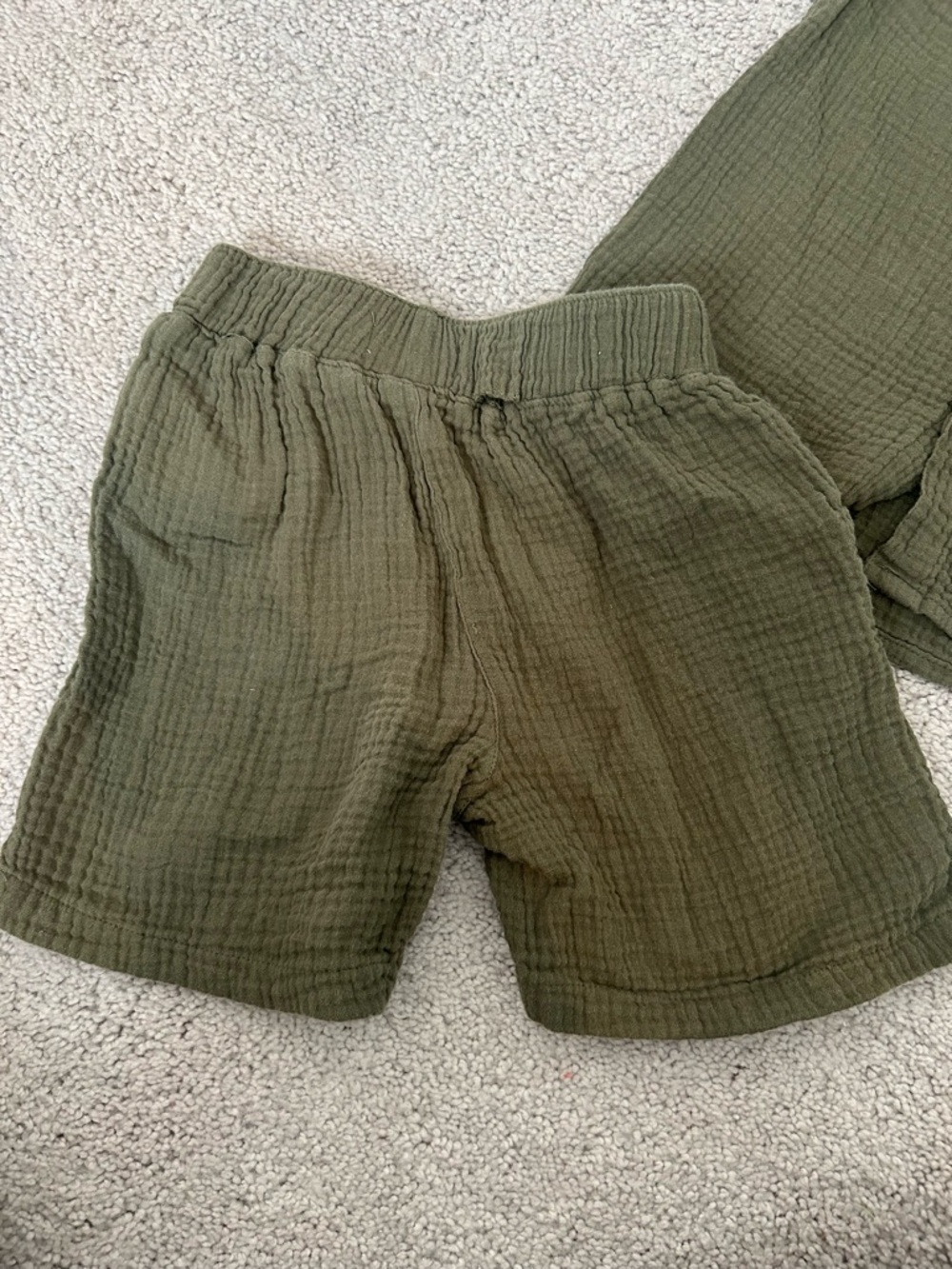 Stitch & Stone Olive Gauze Two-Piece Set 100% cotton - Picture 4 of 5
